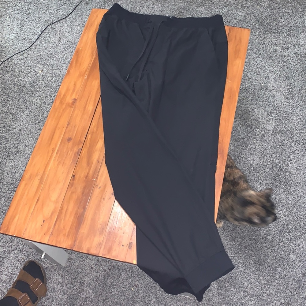Lulu men’s sweat pants